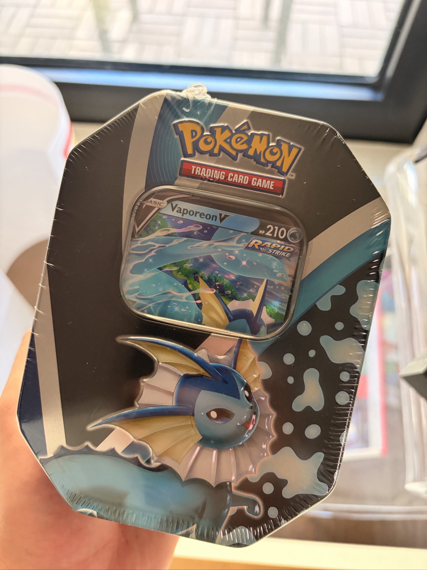 Eevee Evolutions Tin [Vaporeon V]